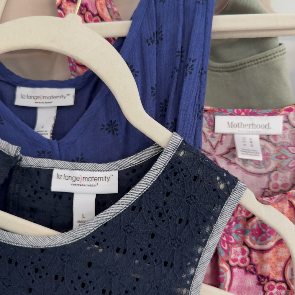 Summer Maternity lot size large - 3 tops, 1 pair of shorts, 1 pair of pants - Picture 5 of 6